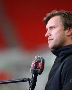 记者：若拜仁与埃贝尔分道扬镳，法鹰体育CEO克洛舍是潜在候选人