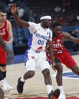 开云官方网站-准到离谱！卡马尔-鲍德温10中8高效砍下24分4板2助2断助队爆冷