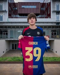 开云电子-罗马诺：科莫接近签下18岁中后卫昆卡，巴萨保留超20%二转分成