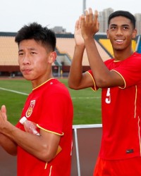 开云电子-17岁恒大混血中卫加盟中超新军！曾率国少夺东亚杯，不自律被除名