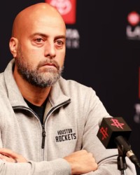 开云登录入口地址-记者：火箭与联盟一半球队谈判过，曾谈过伊森、芬尼-史密斯和卡佩拉