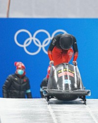 开云电子-【冬奥·人物】应清：田径到雪车 背景“大有来头”